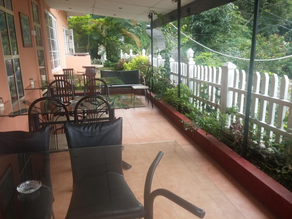 Days Inn Kandy 42/50