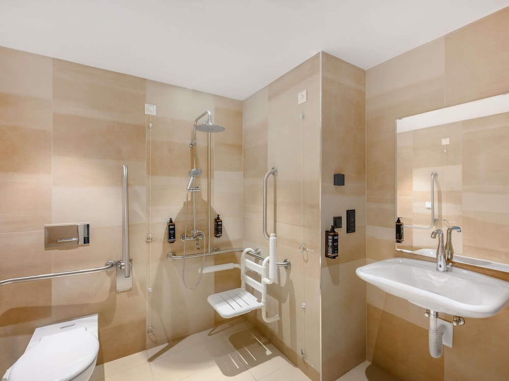Mercure Debrecen Hungary 48/49
