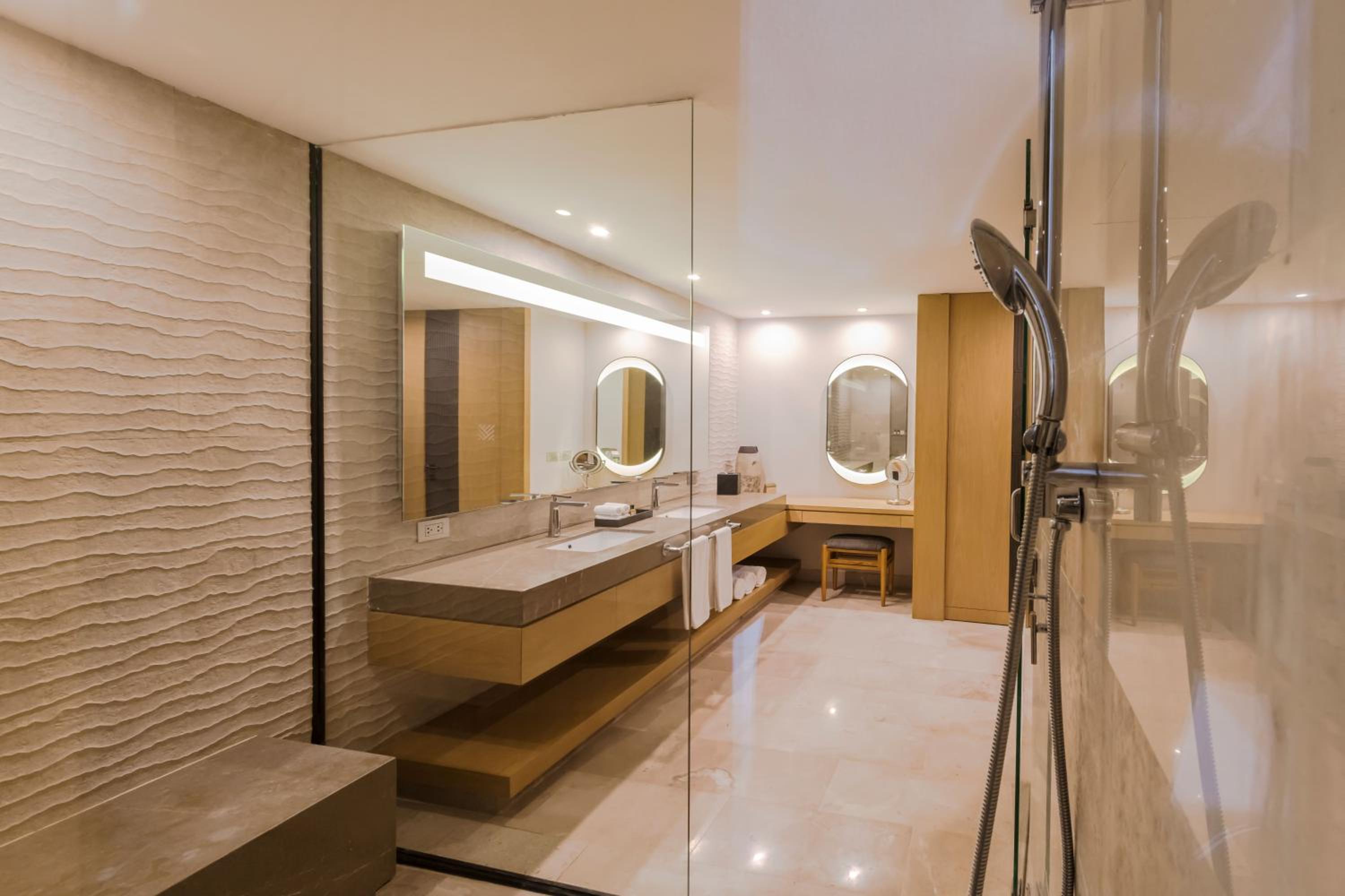 Swim Out, Romance, Junior Suite, Partial Ocean View, Haven Riviera Cancun Resort & Spa All Inclusive - Adults Only 3/3