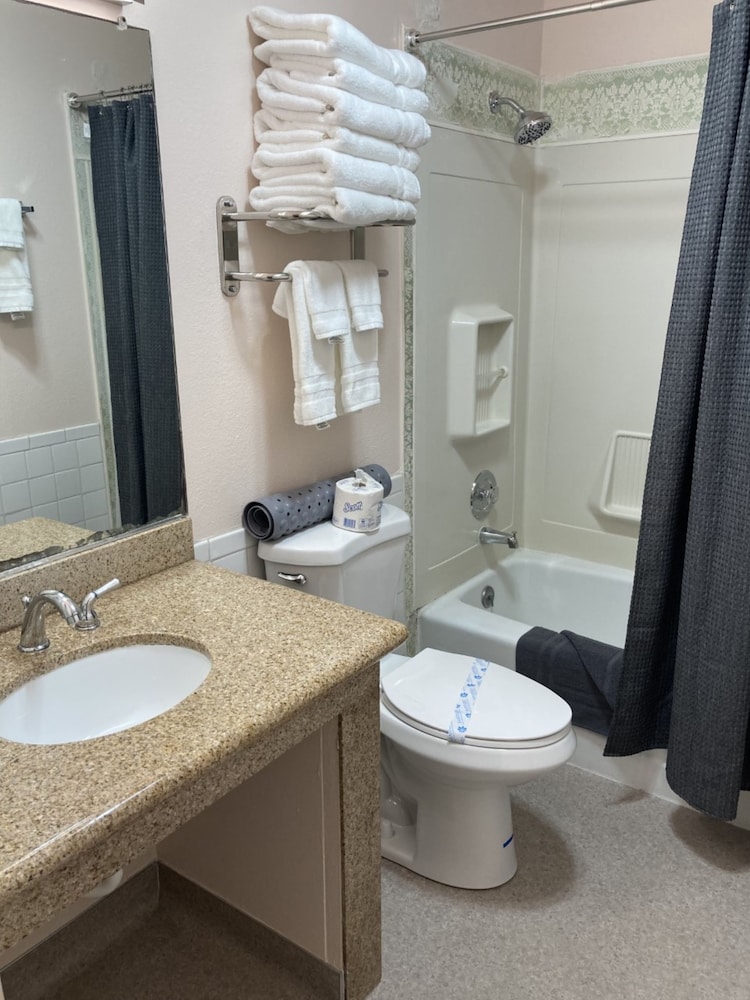 Coast Riders Inn 49/50