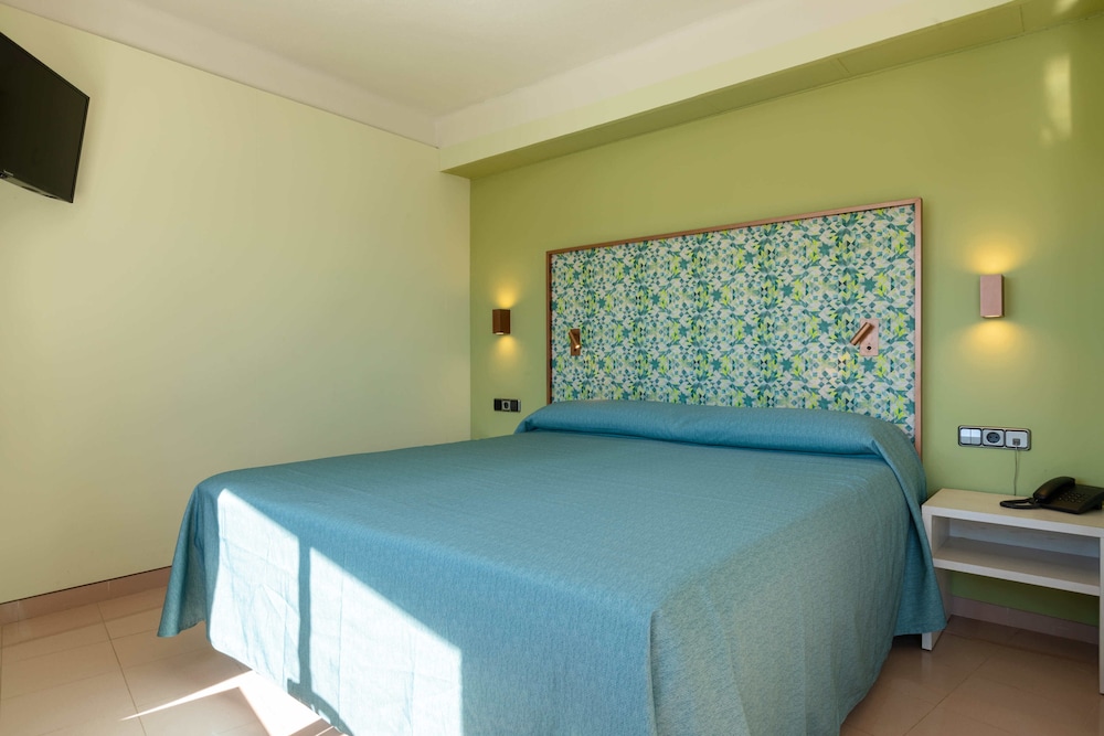 SUPERIOR, QUEEN BED, SEA VIEW
