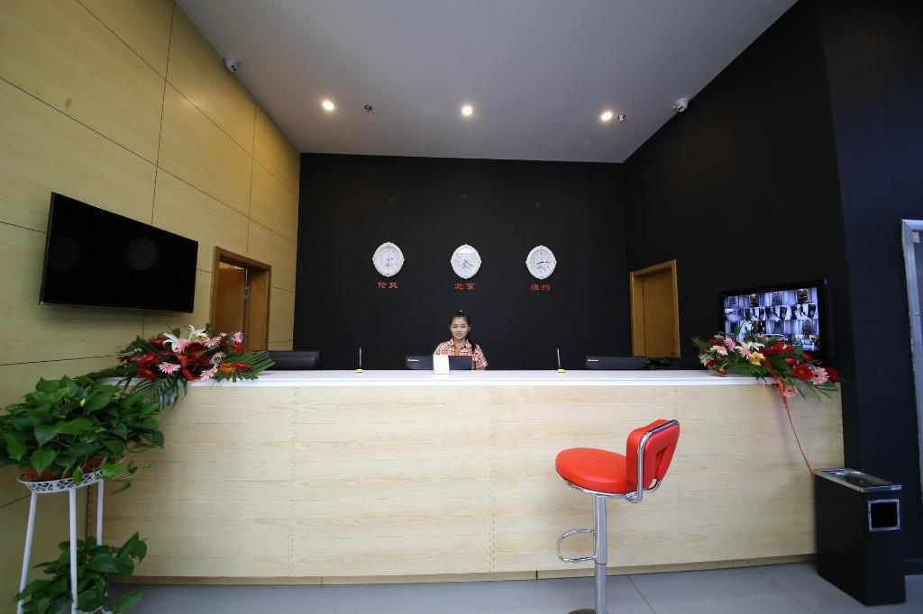 7 Days Premium (Pingyuan Xinhua Road) 6/31