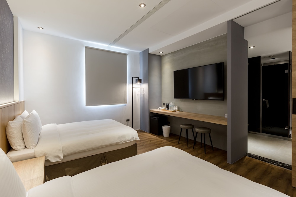 SUPERIOR, QUADRUPLE, 2 DOUBLE BEDS