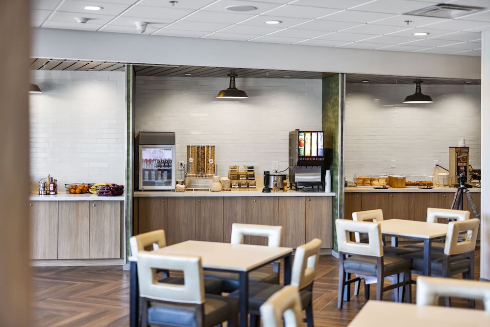 Fairfield by Marriott Inn & Suites San Francisco Airport Oyster Point Area 35/46