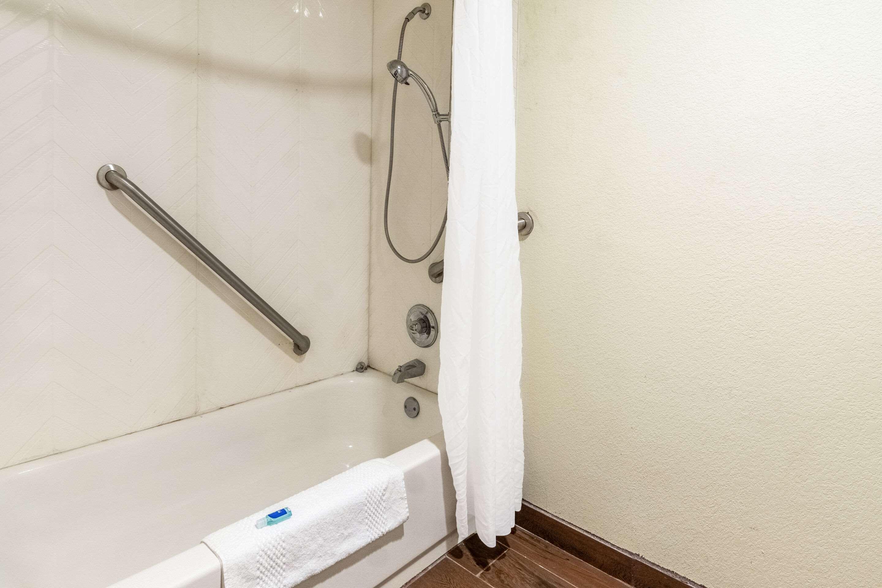 Rodeway Inn Weatherford 33/33