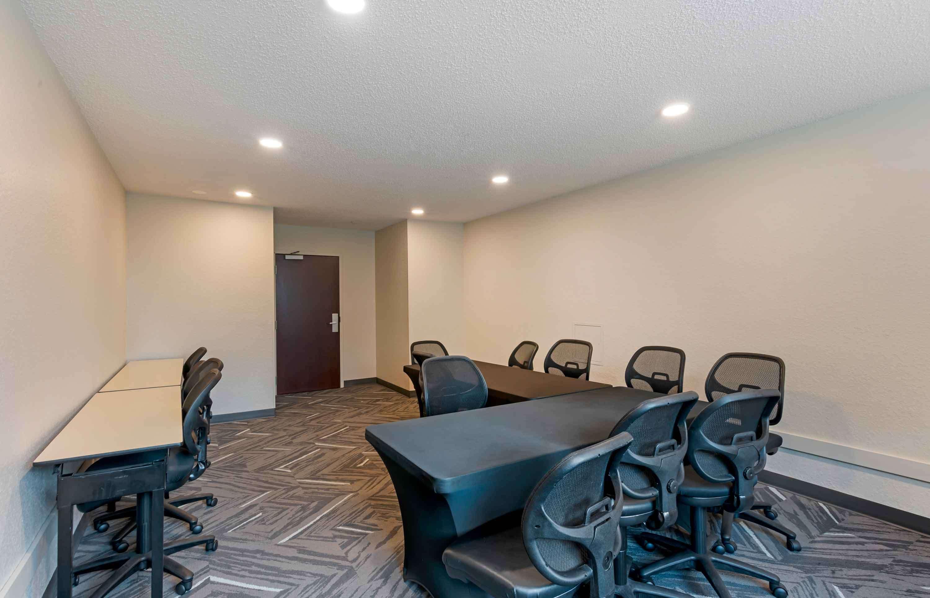 Extended Stay America - Dallas - Frankford Road 23/33