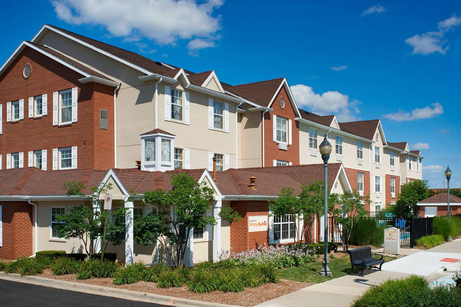 Sonesta Simply Suites Detroit Novi 1/10