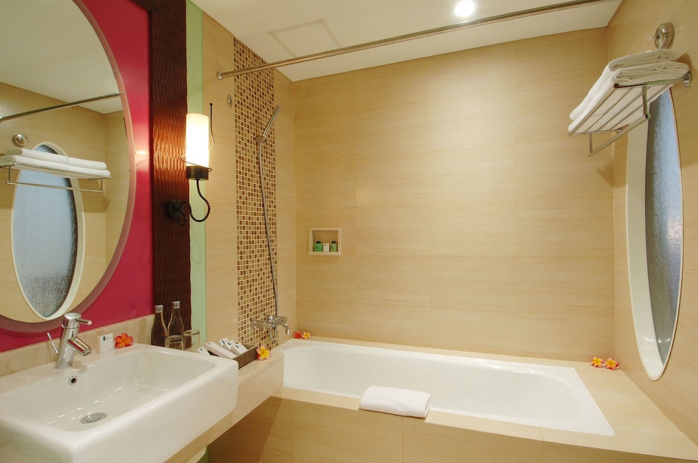 The Rani Hotel And Spa 49/52