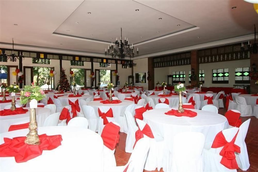 Rio Grande Laoag Resort Hotel 27/47