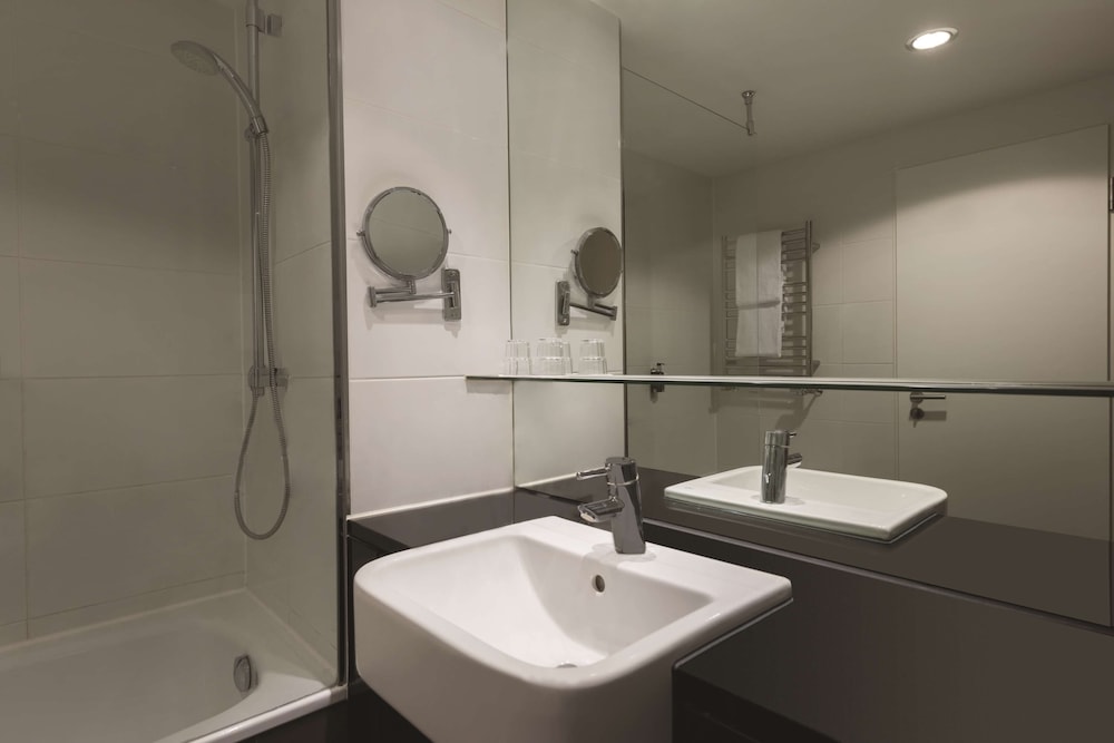 Adina Apartment Hotel Berlin Mitte 70/71