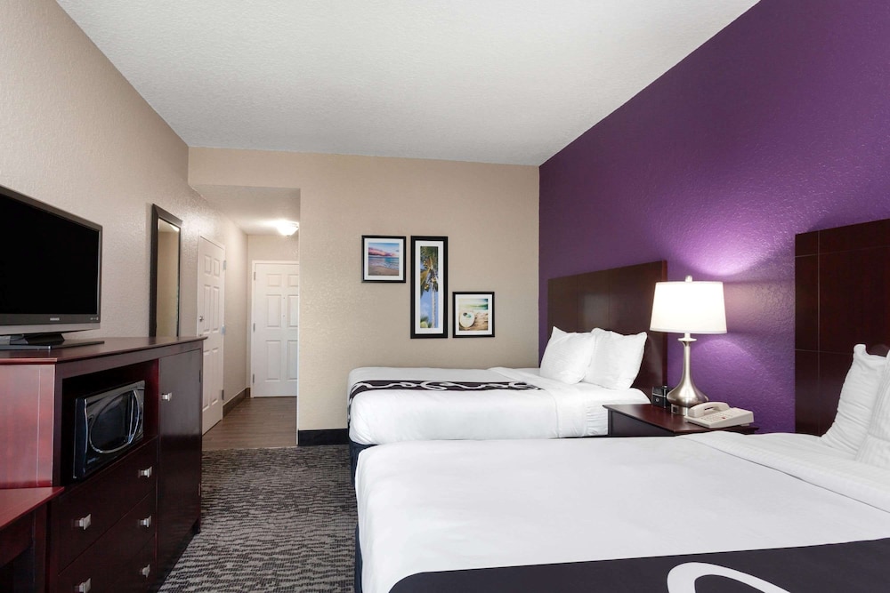 La Quinta Inn & Suites by Wyndham Port Orange / Daytona 14/57