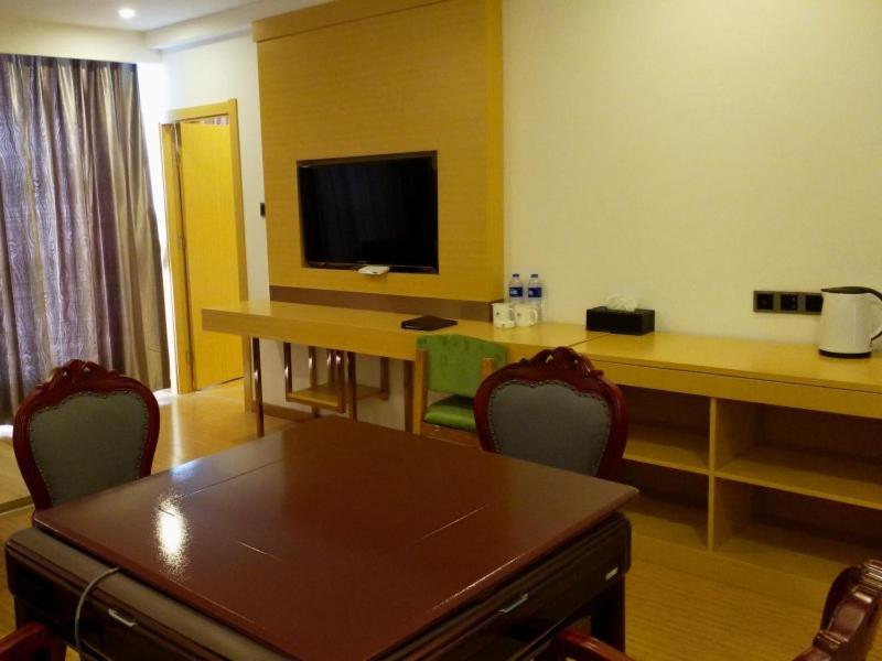 GreenTree Inn HuaiAn Area for development Shenzhen East Road Express Hotel 22/26