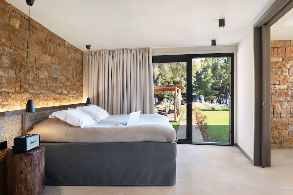 Amantes Villas And Suites 10/50