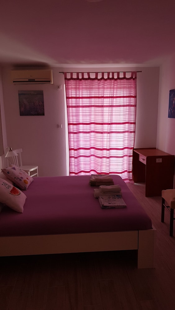 Bocin Rosso Apartments 28/50