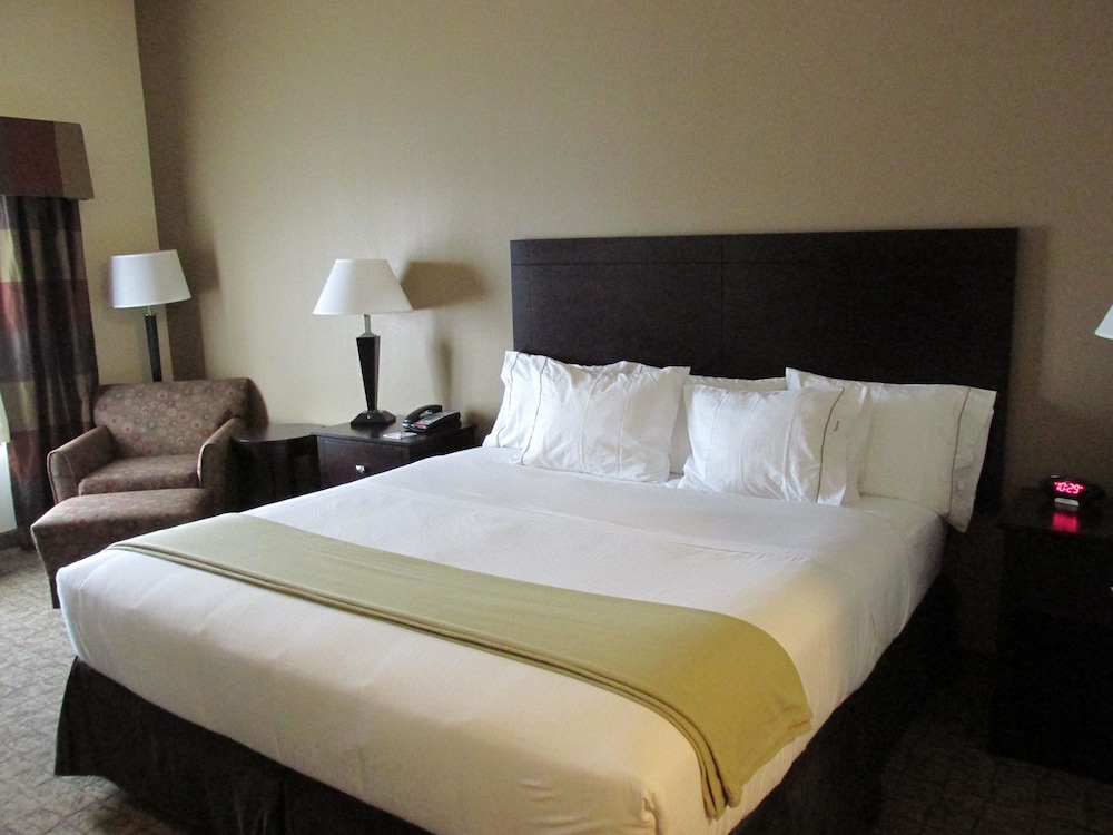 Holiday Inn Express Suites Wheeling 29/78