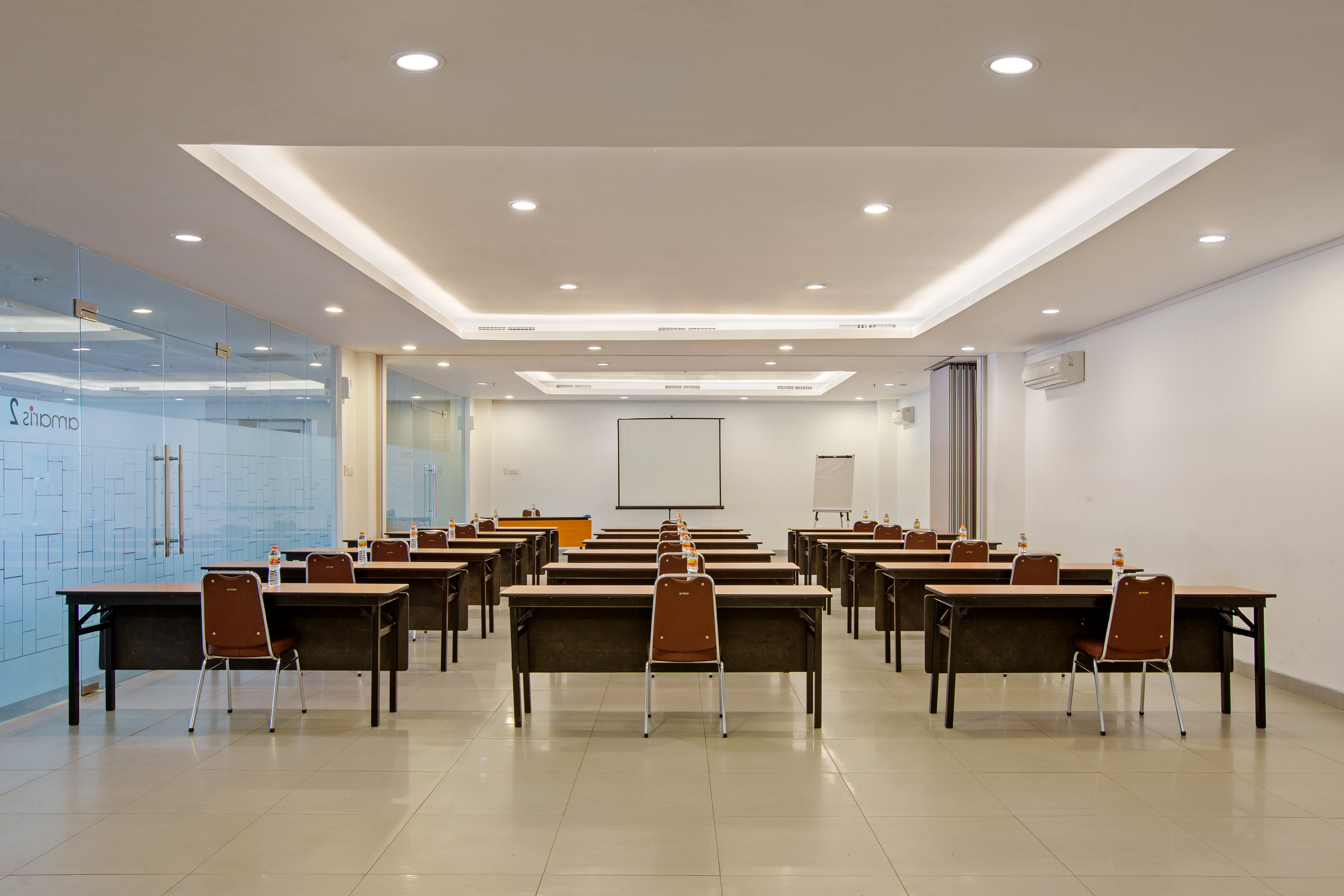 Carani Hotel 15/18
