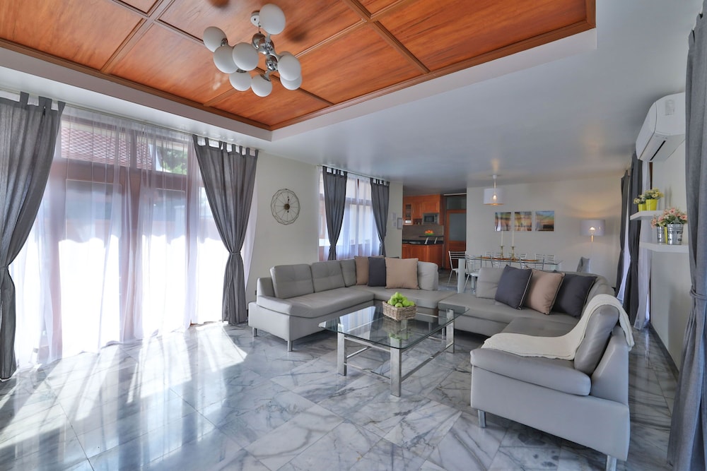 Grand Siam Villa Pattaya 50/76