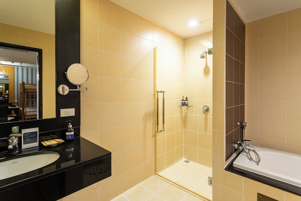 Deevana Plaza Phuket Patong 73/73