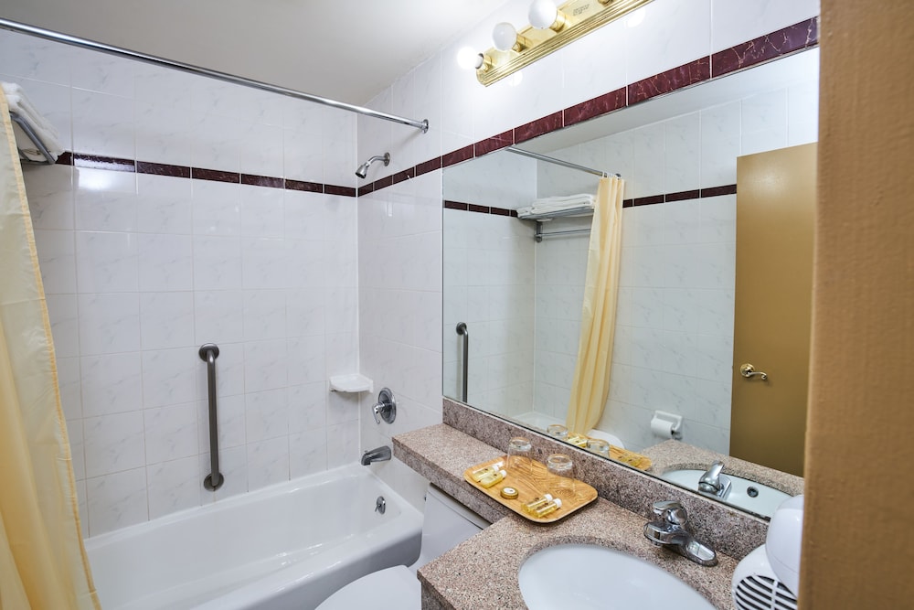 Flushing Hotel 58/60