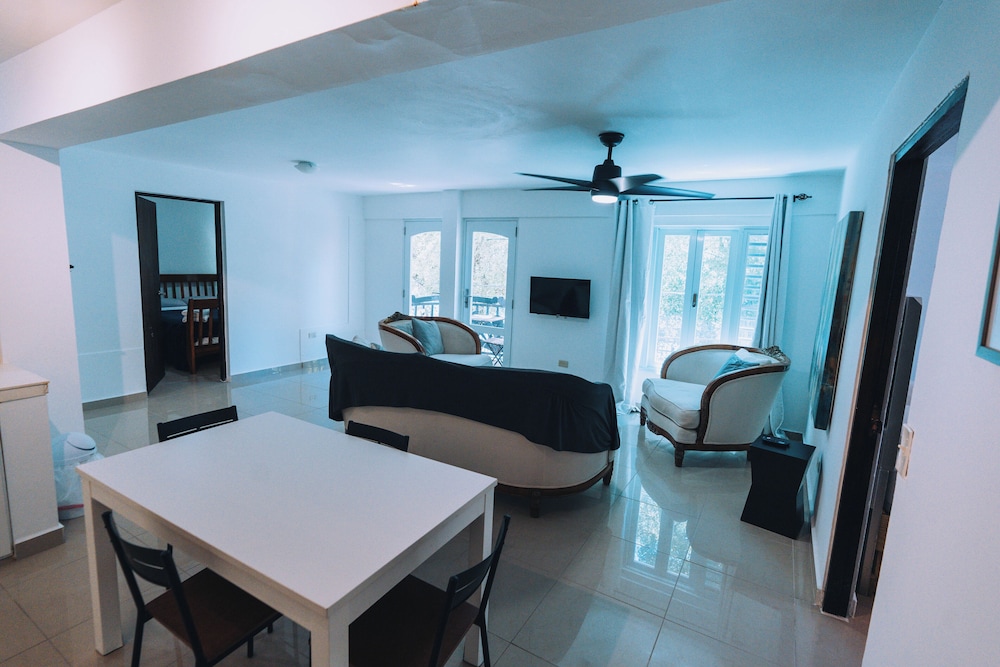 Placid Suites (ex. HM Suites) 29/50