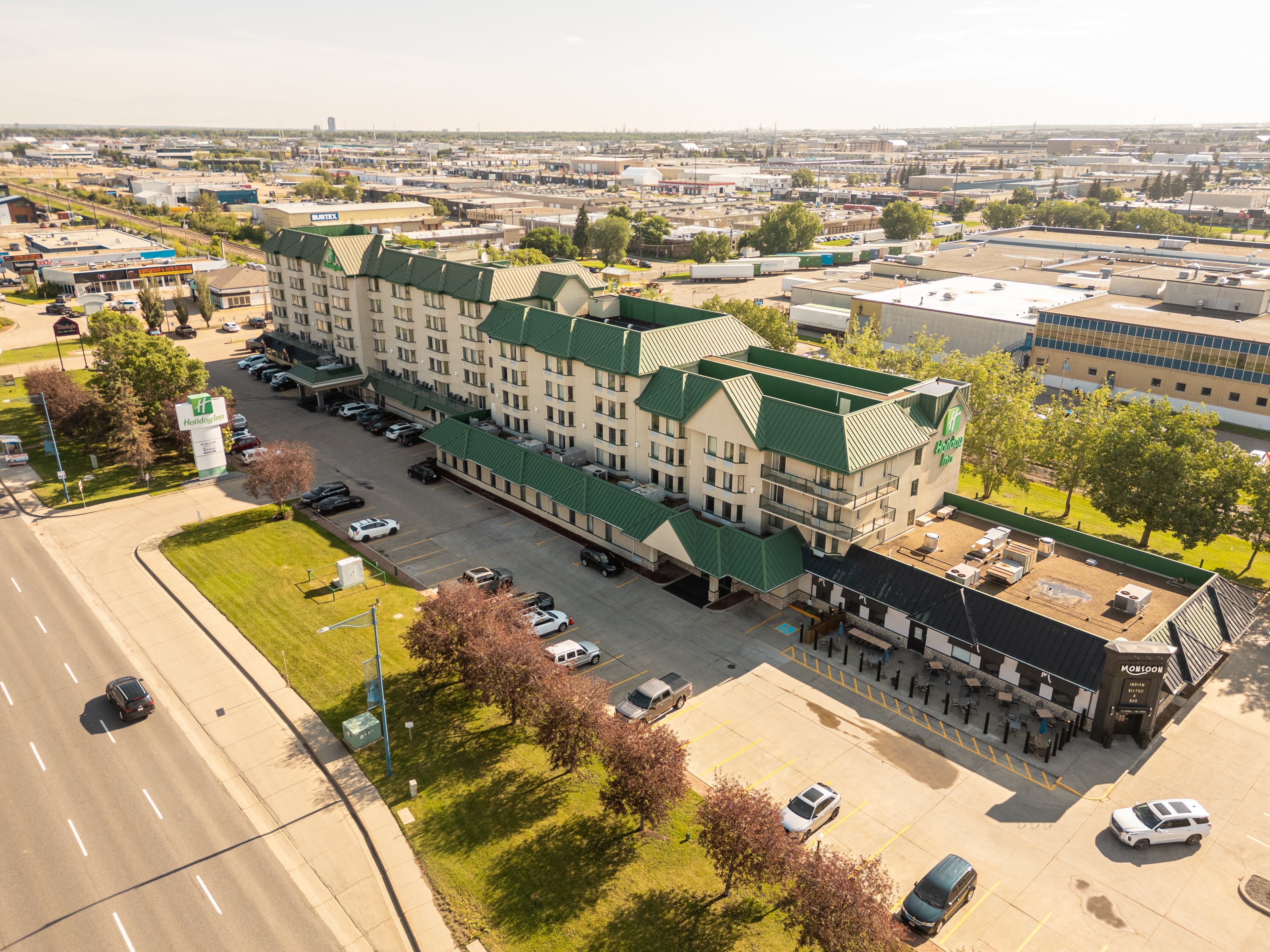 Holiday Inn Conference Ctr Edmonton South 70/72