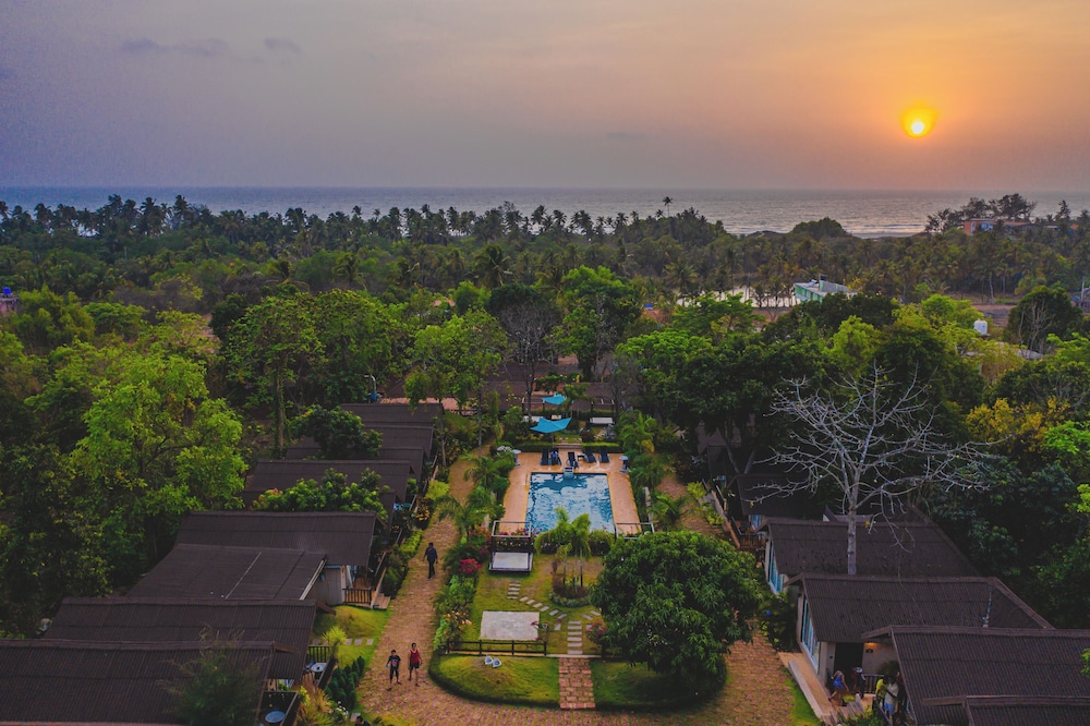 Stone Wood Resort & Spa 44/50
