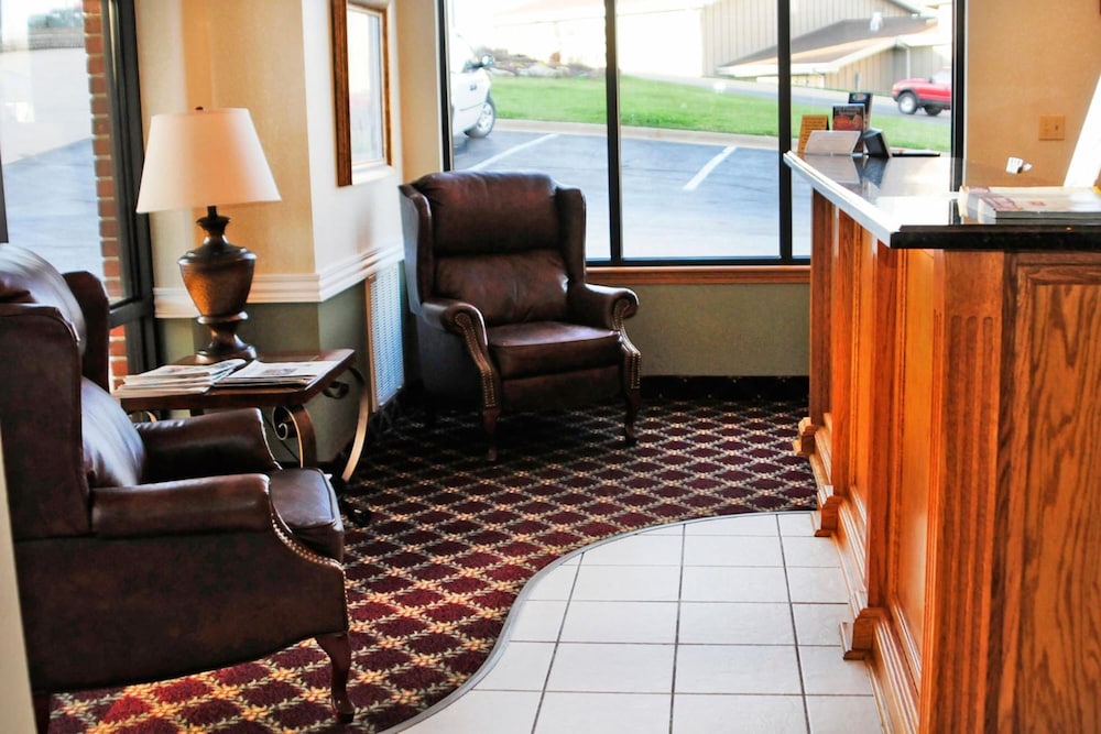 Bransons Best Motel 33/46