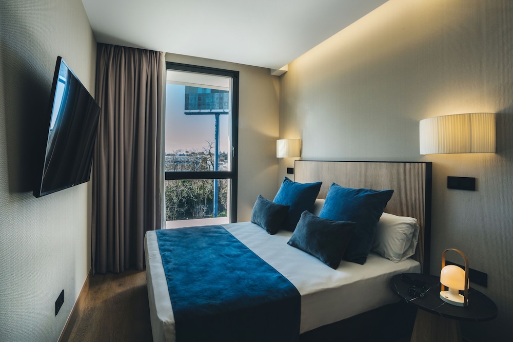 The Oliver Apartamentos Aravaca 8/23