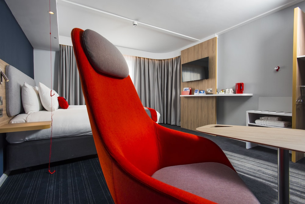 Holiday Inn Express Portsmouth North 23/52
