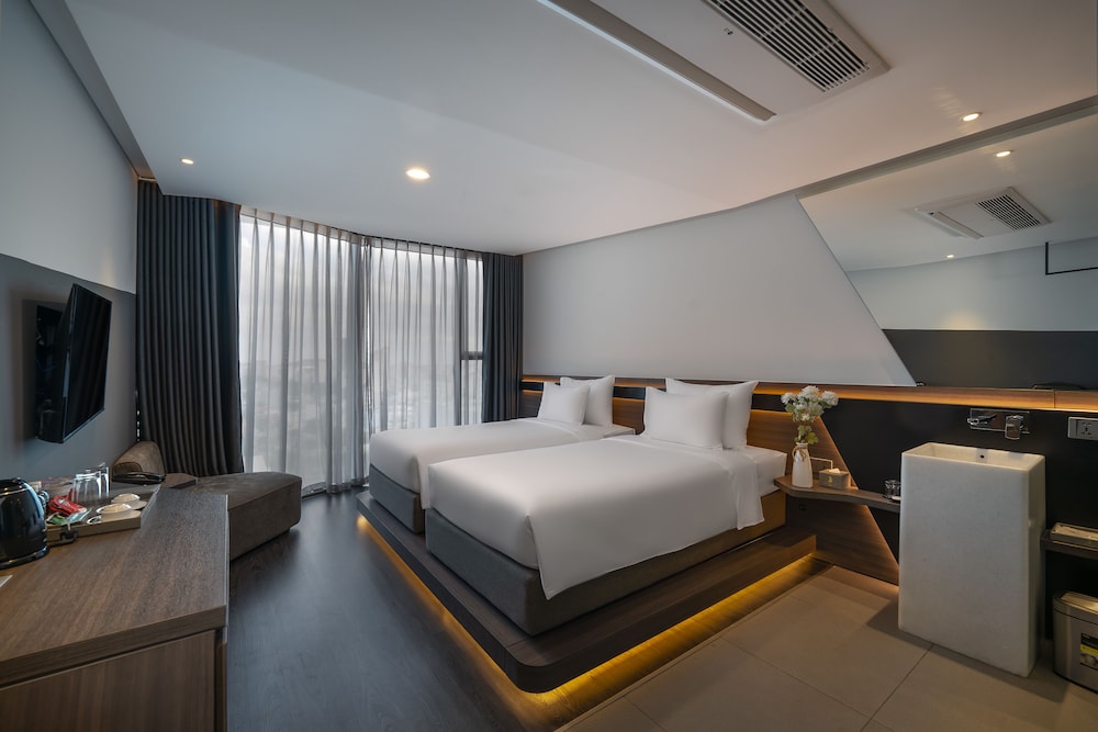 Draco Hotel and Suites 18/55