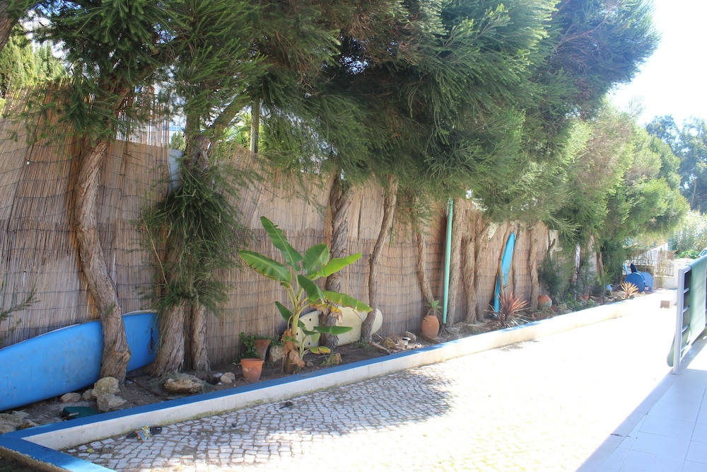 Ericeira Chill Hill Hostel & Private Rooms 42/50