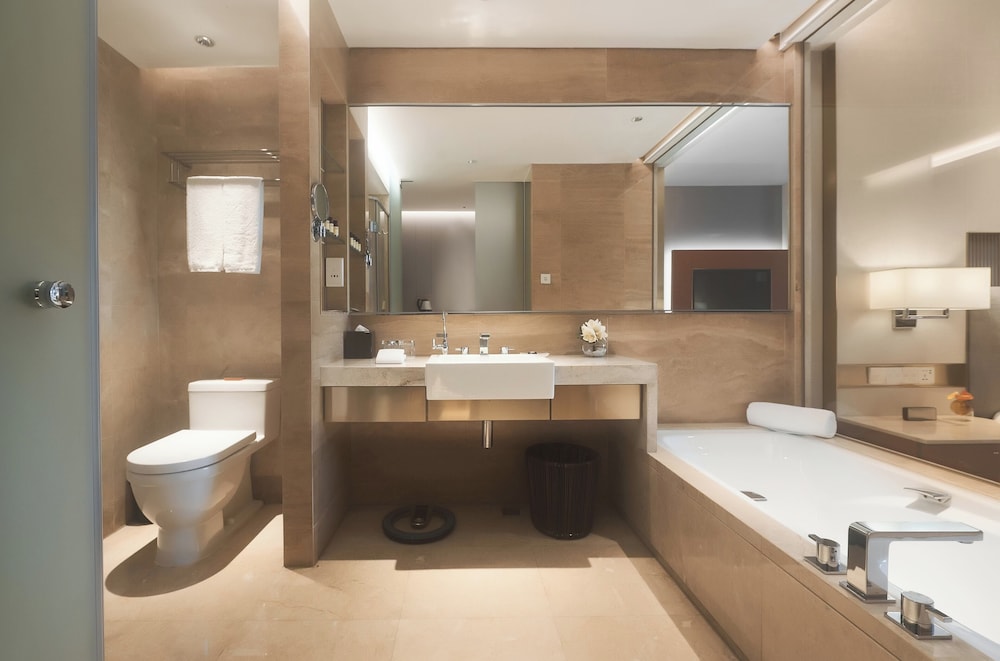 غرفة تنفيذية بسرير كينج بإطلالة على الجبل، Dongguan Forum Hotel and Apartment 2/2