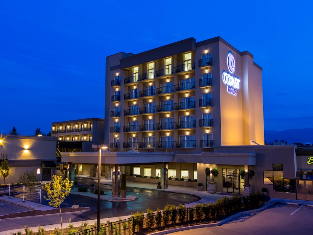Coast Capri Hotel 2/61