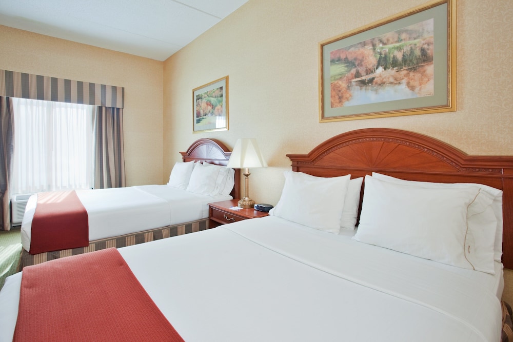 Holiday Inn Express Hotel and Suites Drums-Hazleton (I-80) 11/35