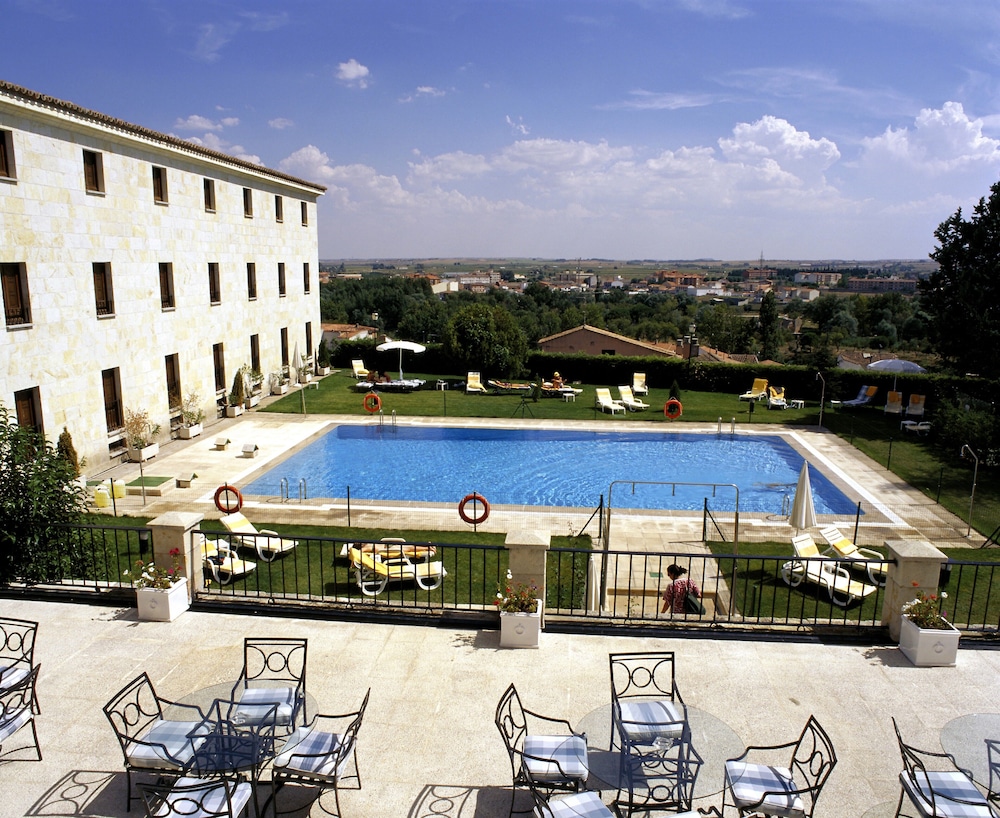 Parador De Zamora 46/50
