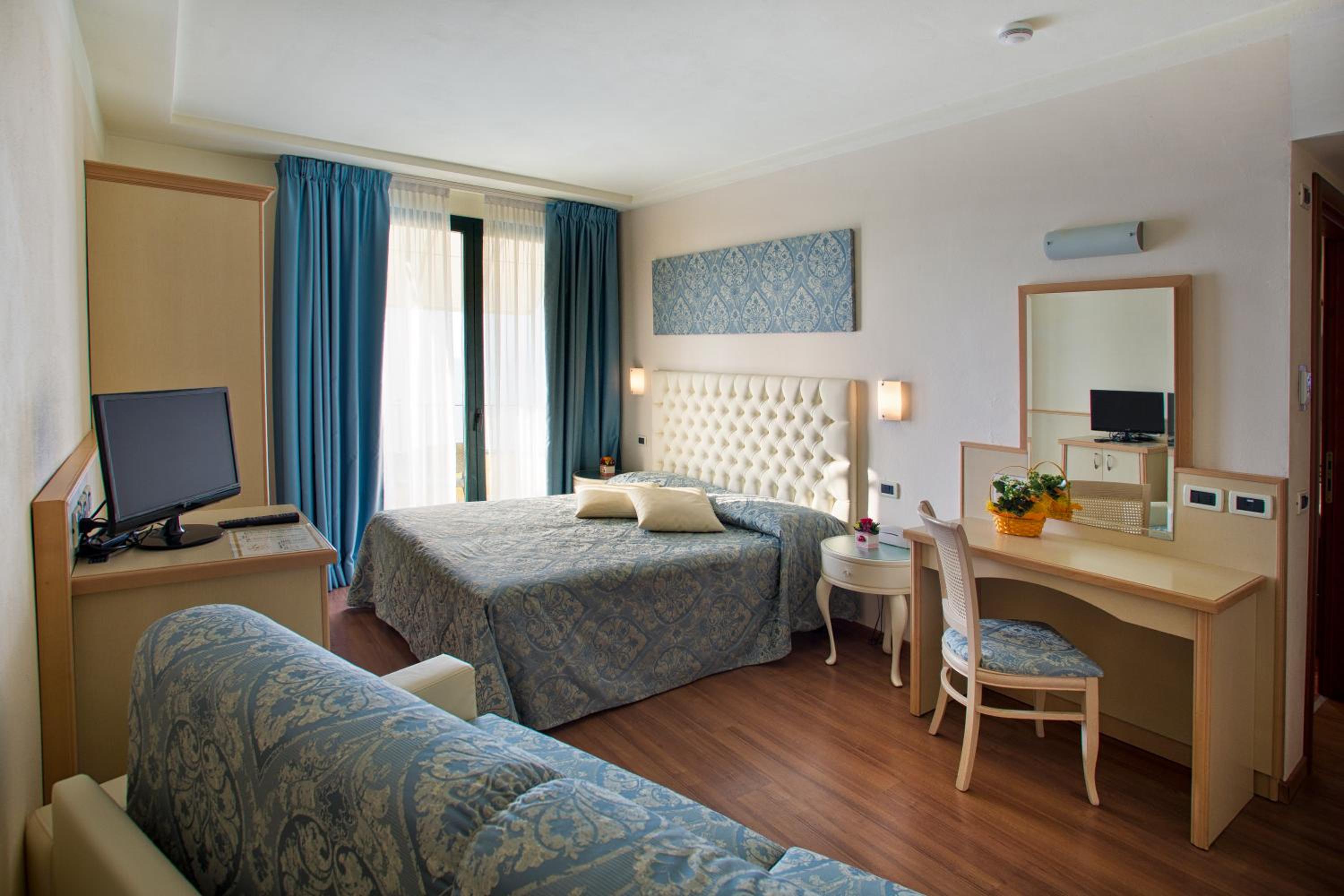 Hotel La Rondine 29/50
