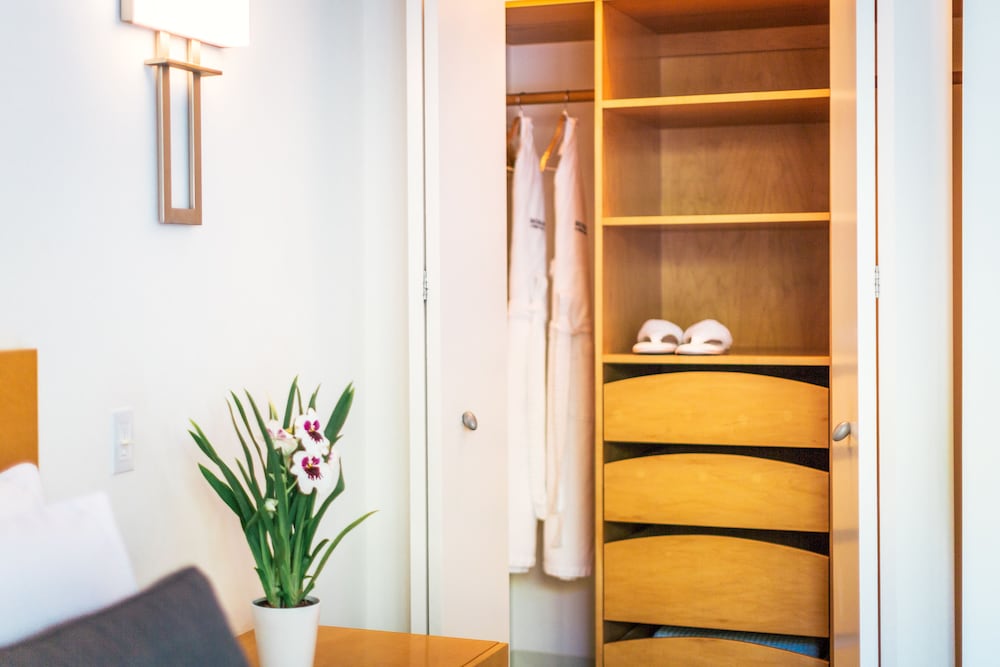 Duchamp Hotel Private Suites 12/51