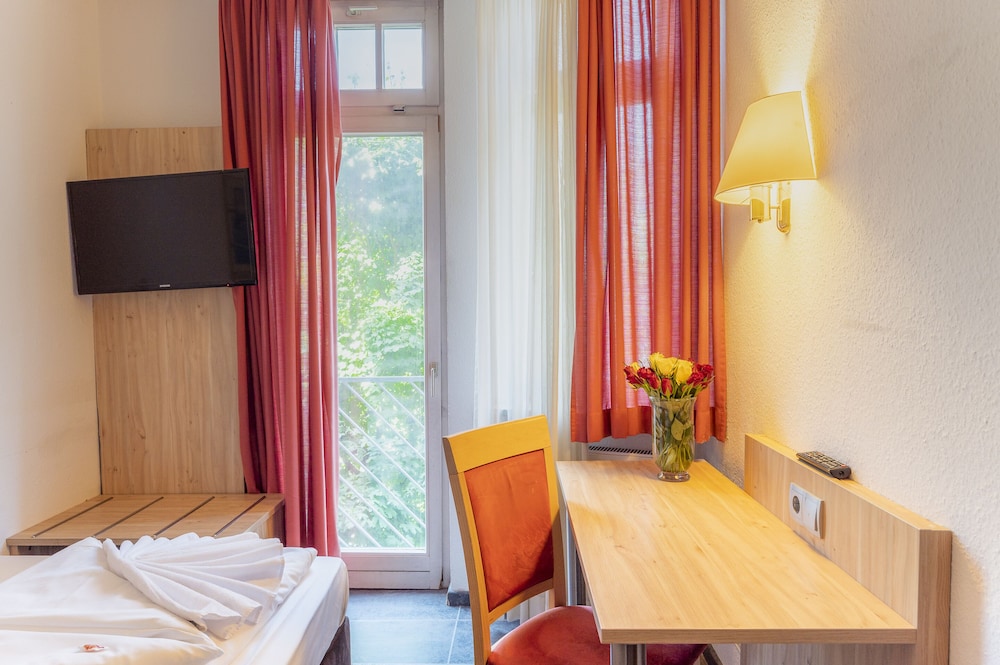 Hotel Astoria Am Urachplatz 43/67
