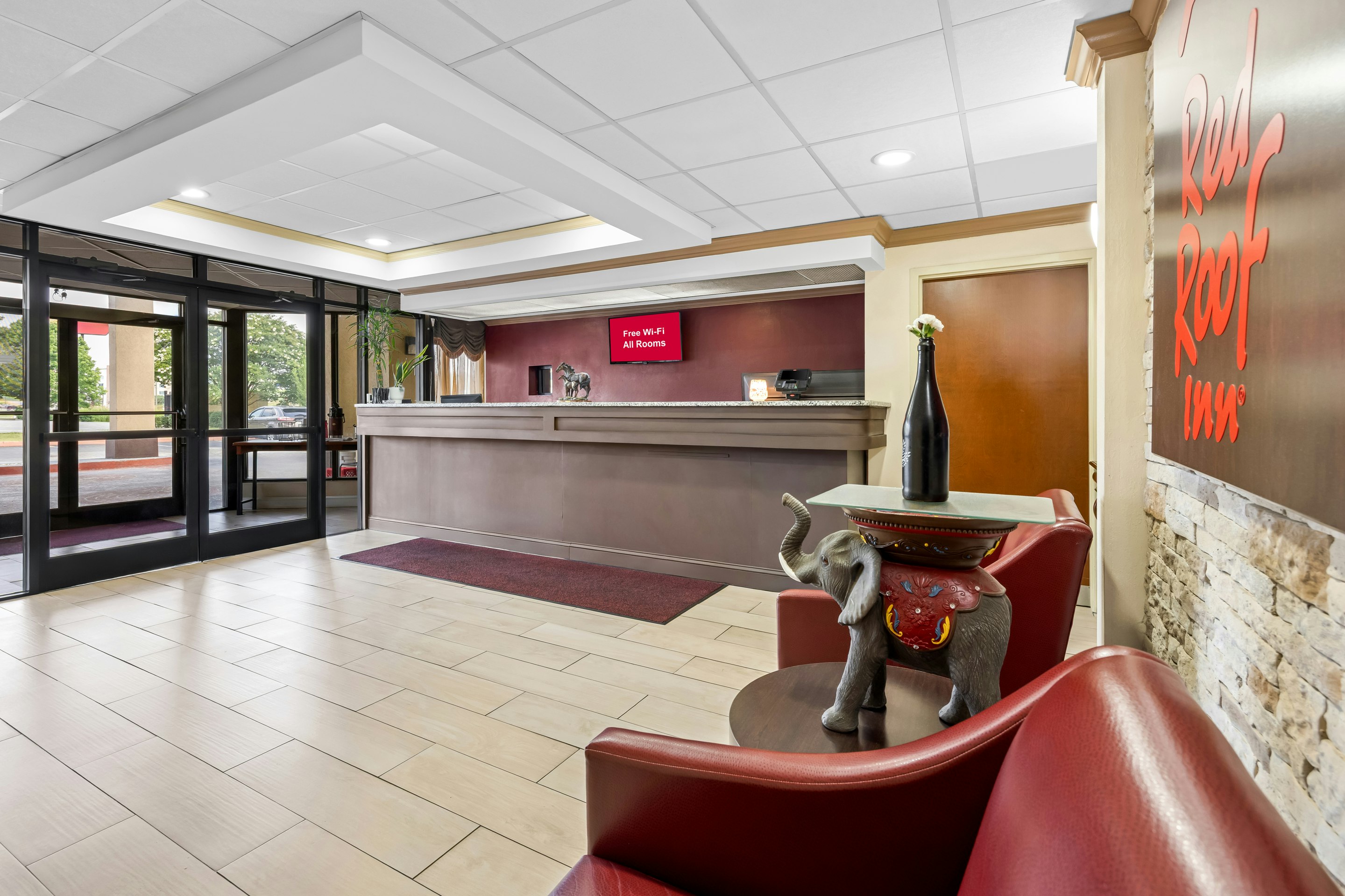 Red Roof Inn & Suites Clinton 20/41