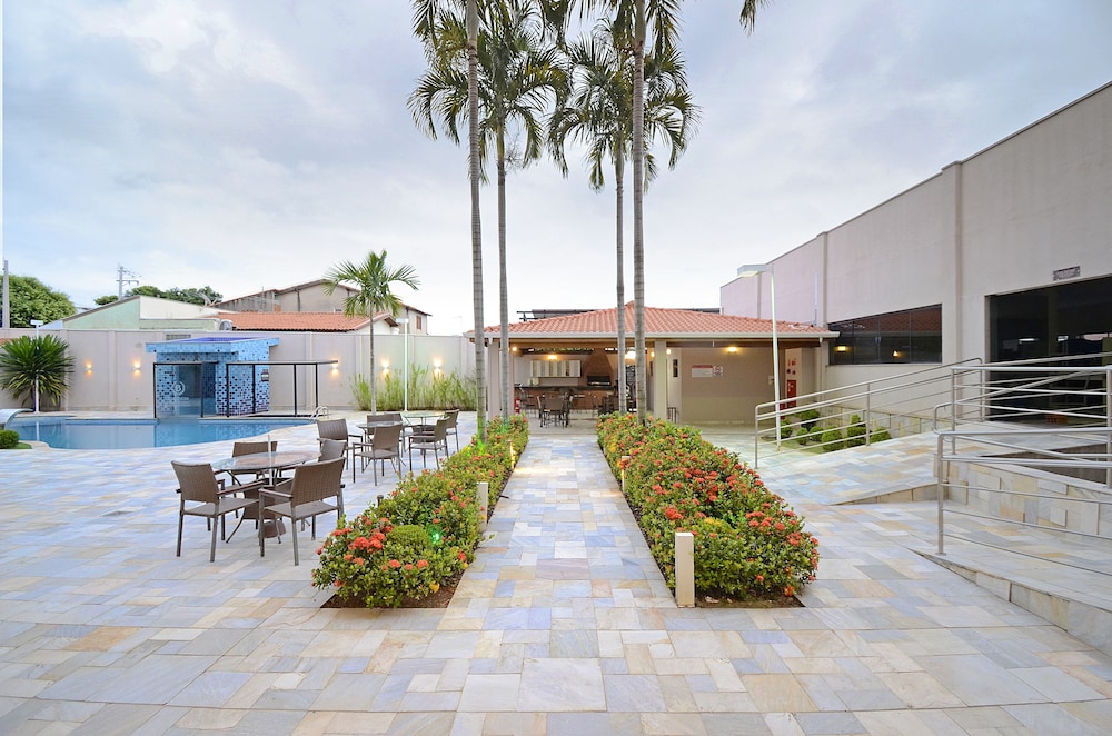 BUSINESS PARK HOTEL 64/69