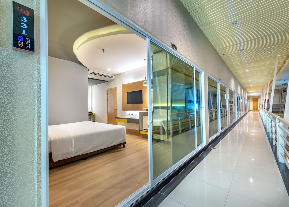 Qiu Hotel Sukhumvit 15/50