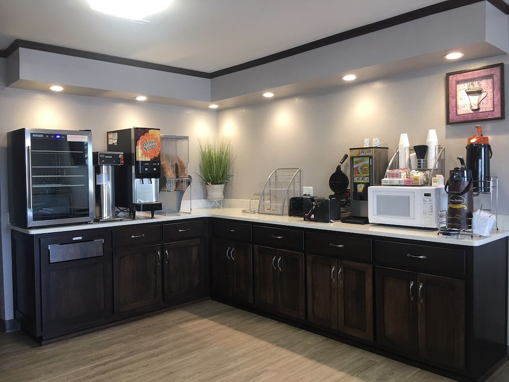 Quality Inn Neosho 7/25