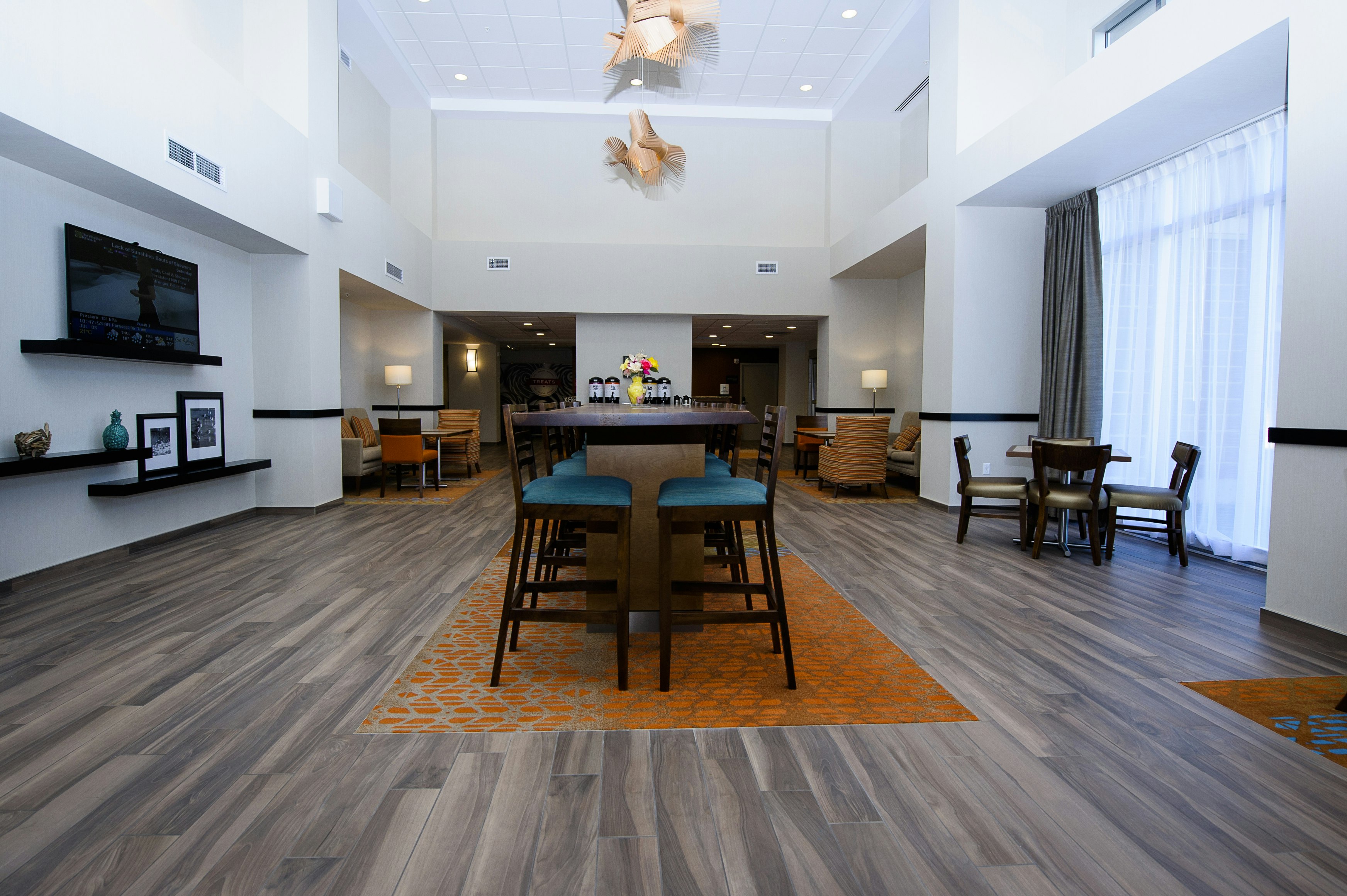 Hampton Inn & Suites by Hilton Truro 16/26