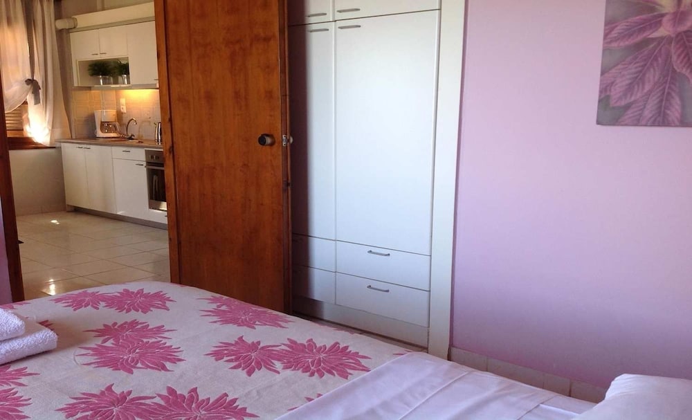 Asterias Studios Apartments 13/50