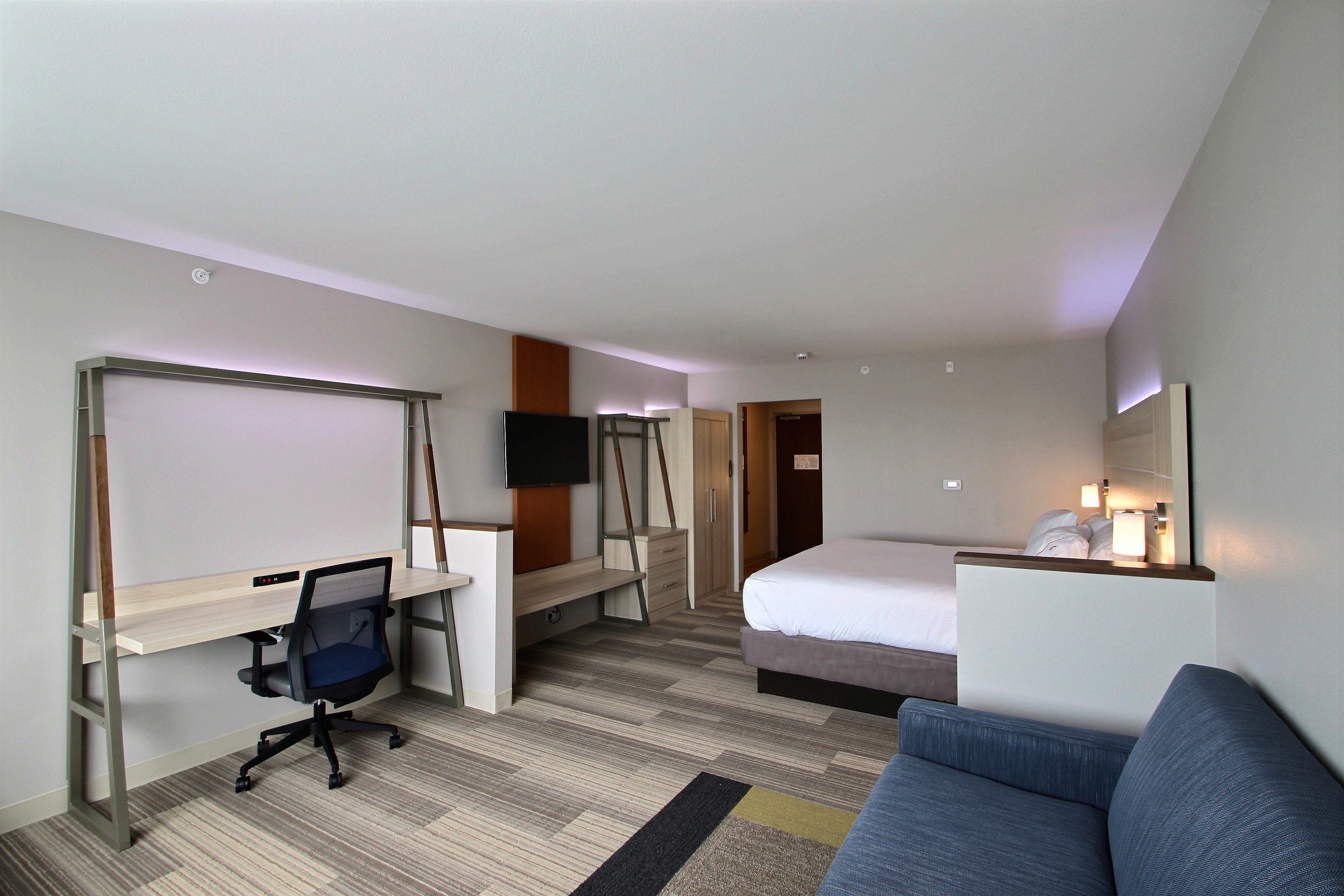 Executive, Suite