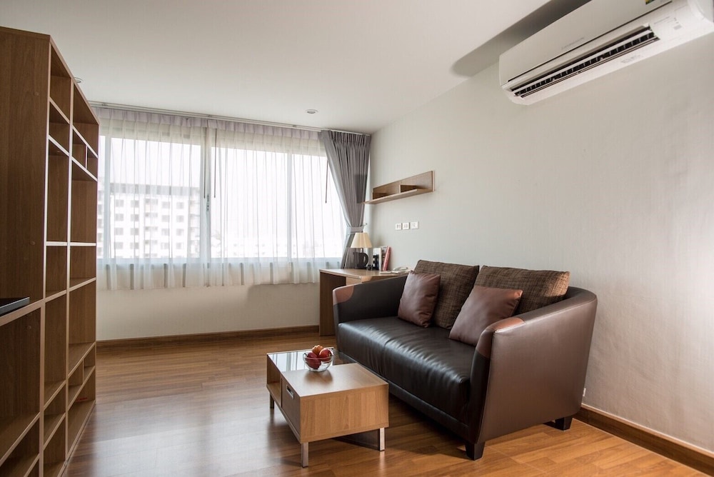 Winner Prachinburi & Serviced Apartment 28/48