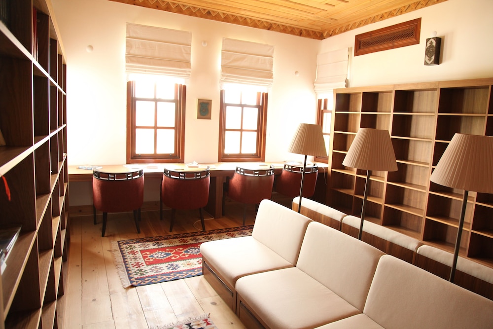 Iksir Resort Town Hotel 40/68