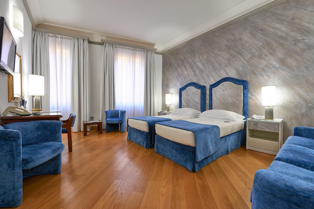 غرفة بريميوم بسرير كوين، Rivoli Boutique Hotel 2/10