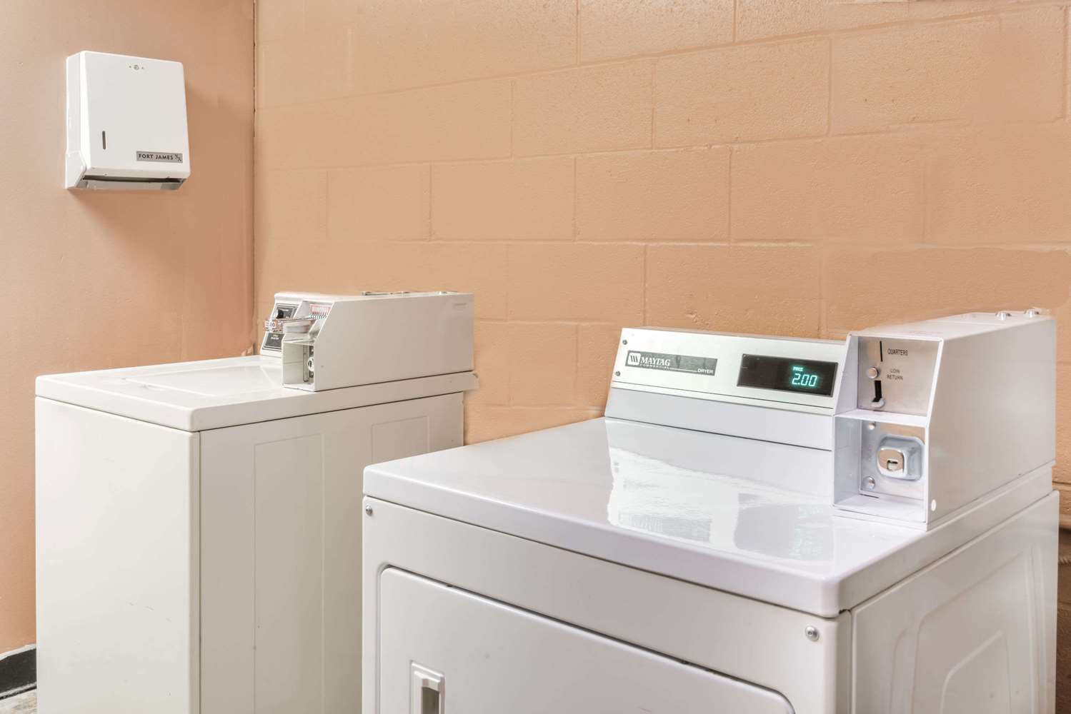 Days Inn by Wyndham Henrietta/Rochester Area 4/14