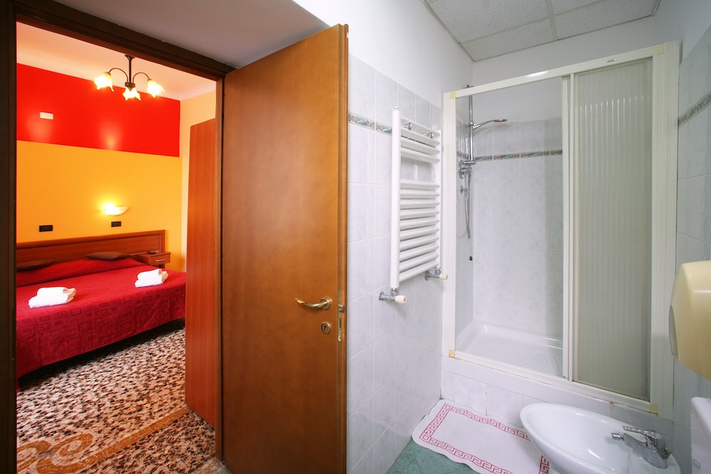 Le Tre Stazioni Hotel 16/27